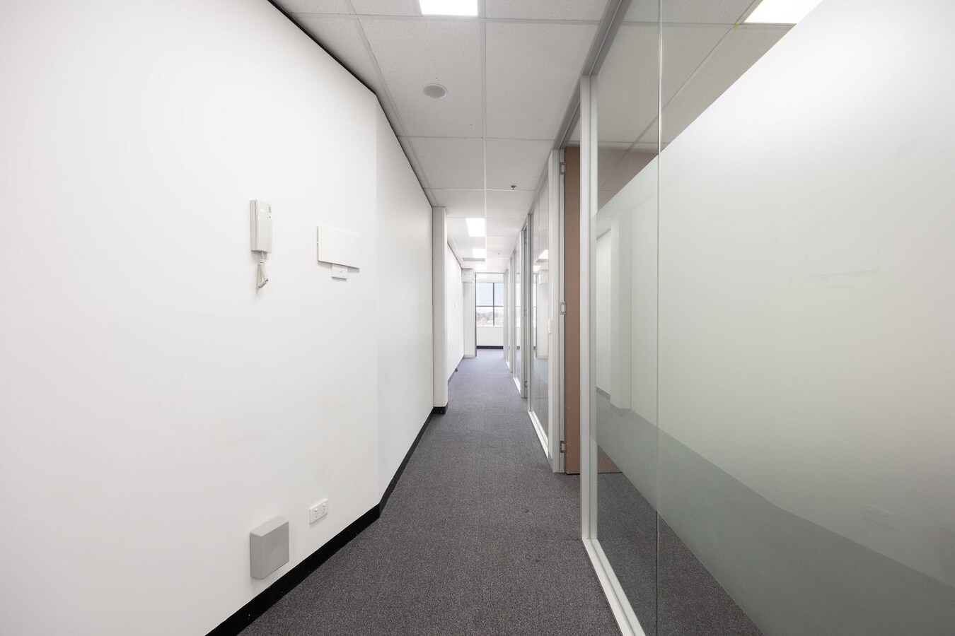 685 Burke Rd, Camberwell, VIC 3124 - Unit 5.04 - - Interior Photo - Image 2 of 8