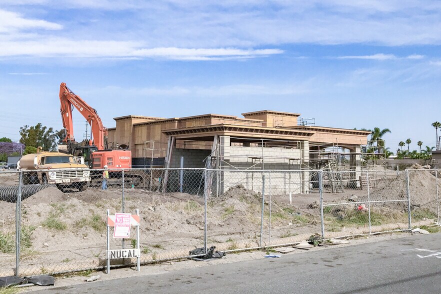 1809 N Tustin Ave, North Tustin, CA à vendre - Photo de construction - Image 3 de 7