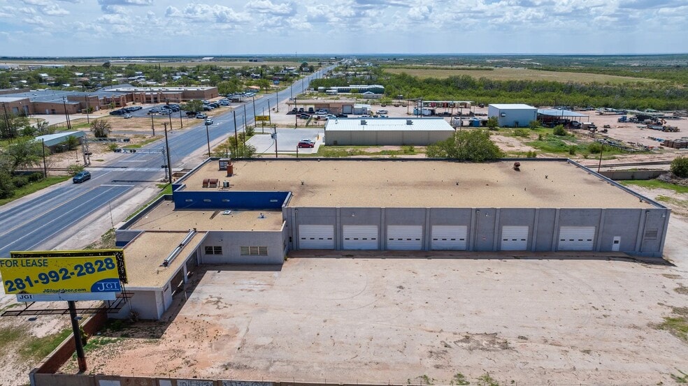 3418 W Highway 80, Big Spring, TX à louer - Photo du bâtiment - Image 3 de 15