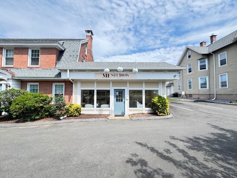 10 Broadway, North Haven, CT à louer - Photo principale - Image 1 de 33
