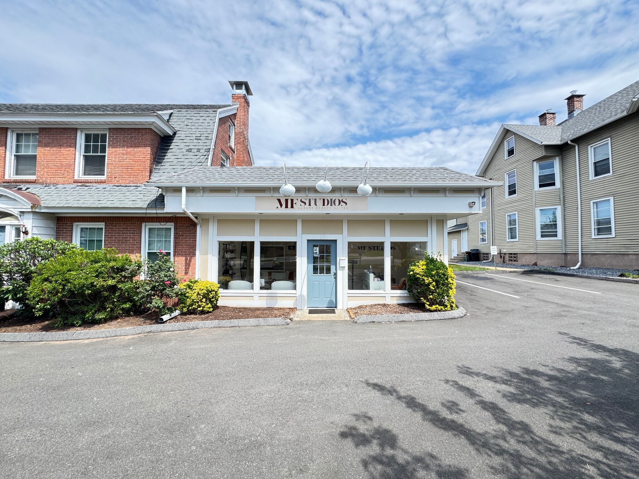 10 Broadway, North Haven, CT for lease Primary Photo- Image 1 of 34