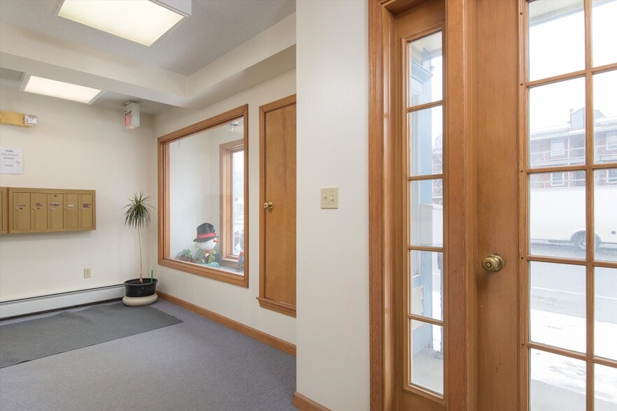 156 Main St, Ludlow, VT à vendre - Photo du bâtiment - Image 3 de 78