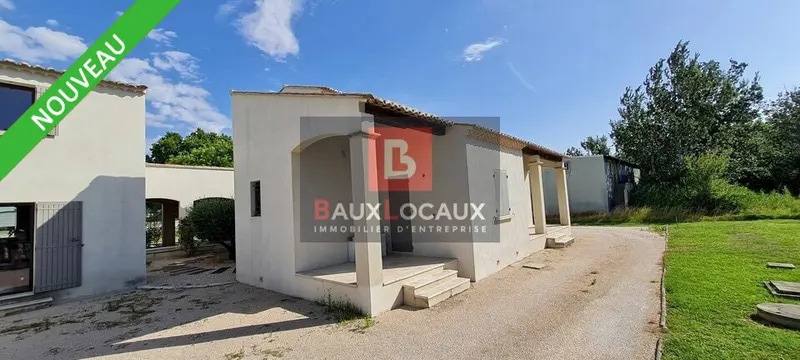 Retail in Vedène for lease Building Photo- Image 1 of 7