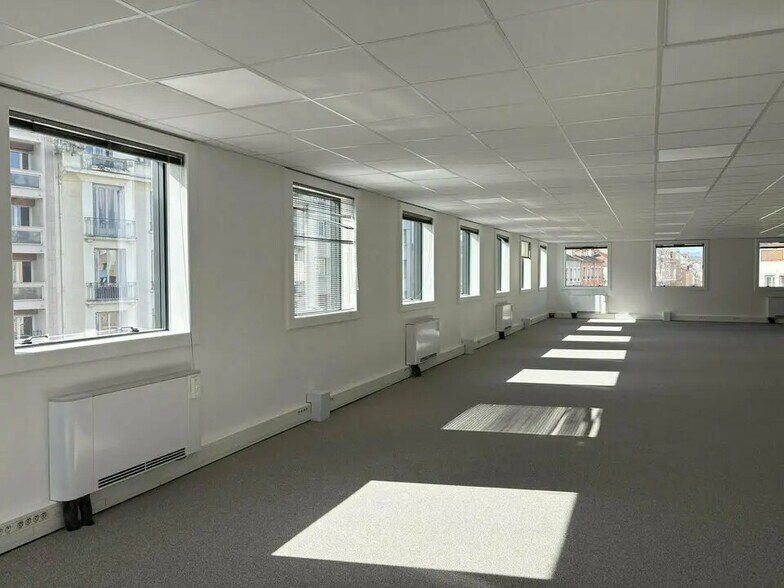 75 Cours Emile Zola, Villeurbanne for lease - Building Photo - Image 2 of 17