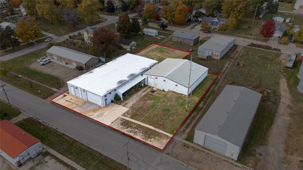 410 W 6th St, Tipton, IA à vendre - Photo du bâtiment - Image 2 de 8