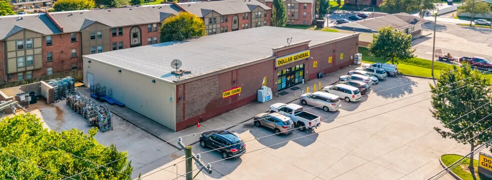 8715 3rd Street Rd, Louisville, KY à louer - Photo du bâtiment - Image 2 de 10