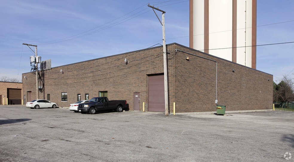 2039 Foster Ave, Wheeling, IL for lease - Building Photo - Image 2 of 6
