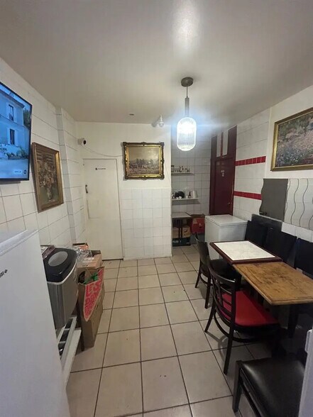 Commerce de détail dans Ivry-sur-Seine à louer - Photo du bâtiment - Image 2 de 3