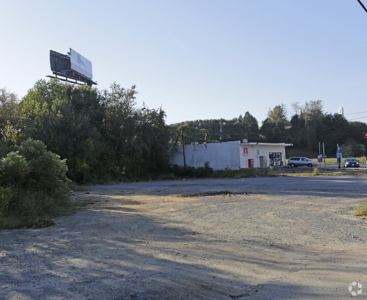 2629 Little Rock Rd, Charlotte, NC for sale - Primary Photo - Image 1 of 7