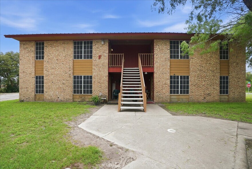 600 E Crockett St, Beeville, TX à vendre - Photo du bâtiment - Image 2 de 52