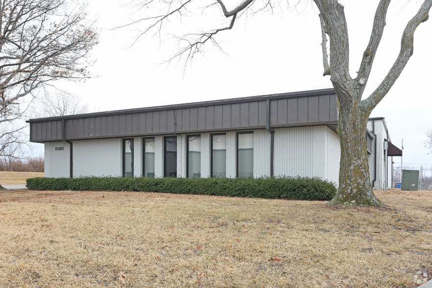 15481 W 110th St, Lenexa, KS for lease - Primary Photo - Image 1 of 7