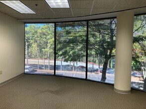 1080 Holcomb Bridge Rd, Roswell, GA for lease Interior Photo- Image 2 of 3