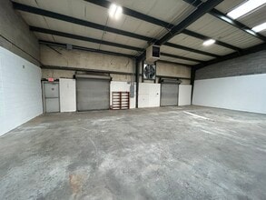 1301 South Park Dr, Kernersville, NC à louer Photo intérieure- Image 2 de 12