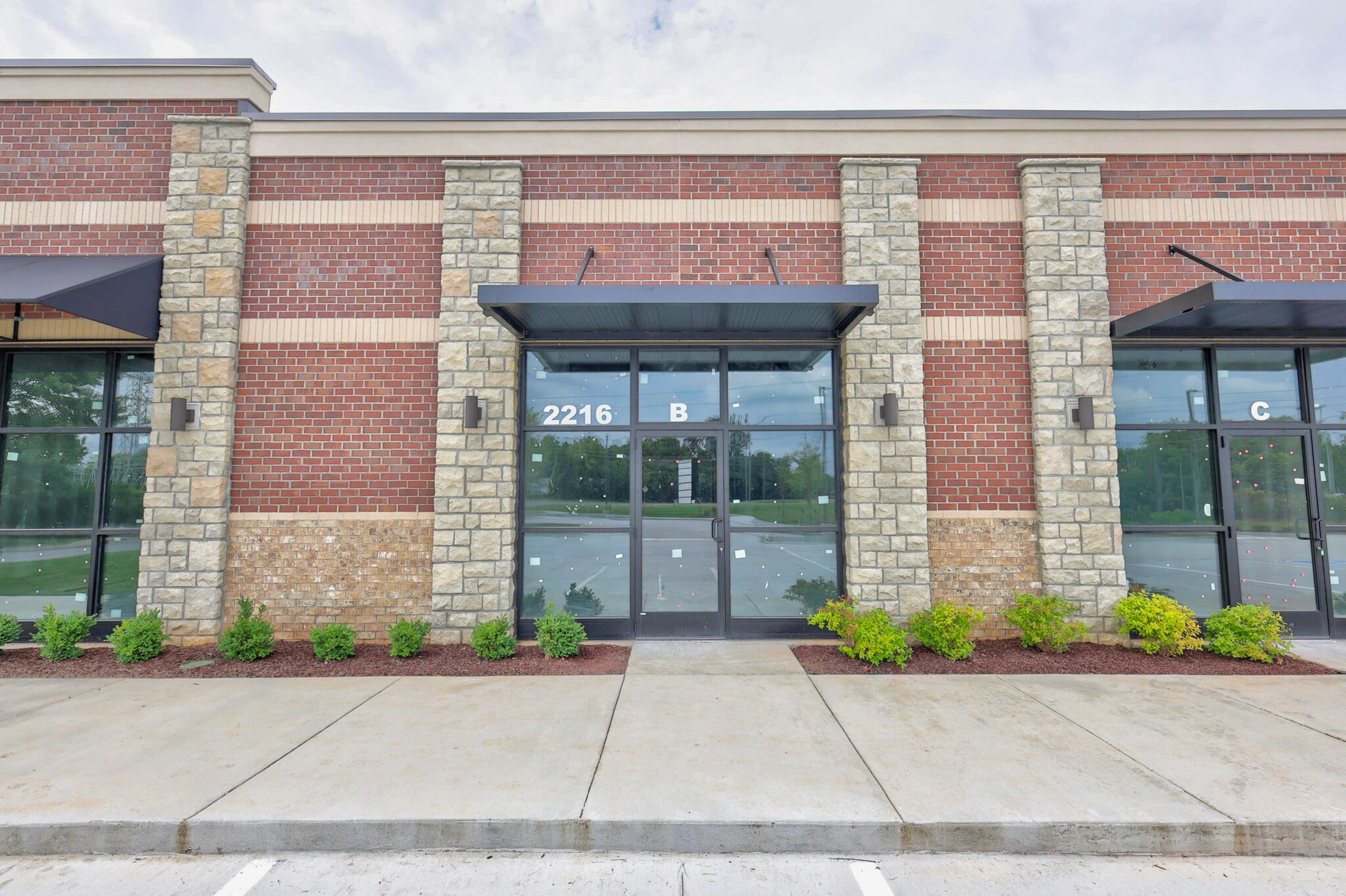 2216 Dr Martin Luther King Blvd, Murfreesboro, TN à louer Photo intérieure- Image 1 de 3