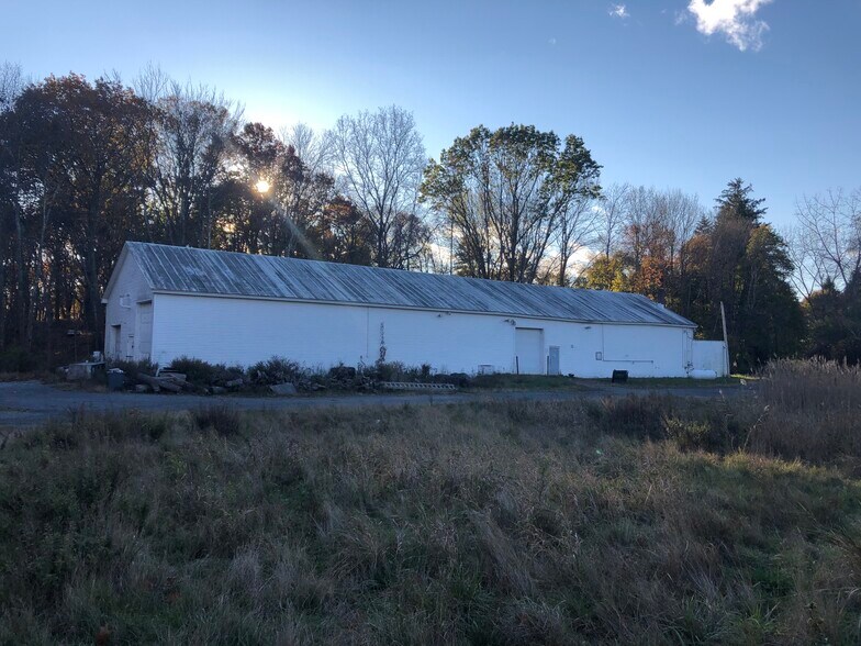 328 N Grand Ave, Poughkeepsie, NY à vendre - Photo du bâtiment - Image 2 de 16