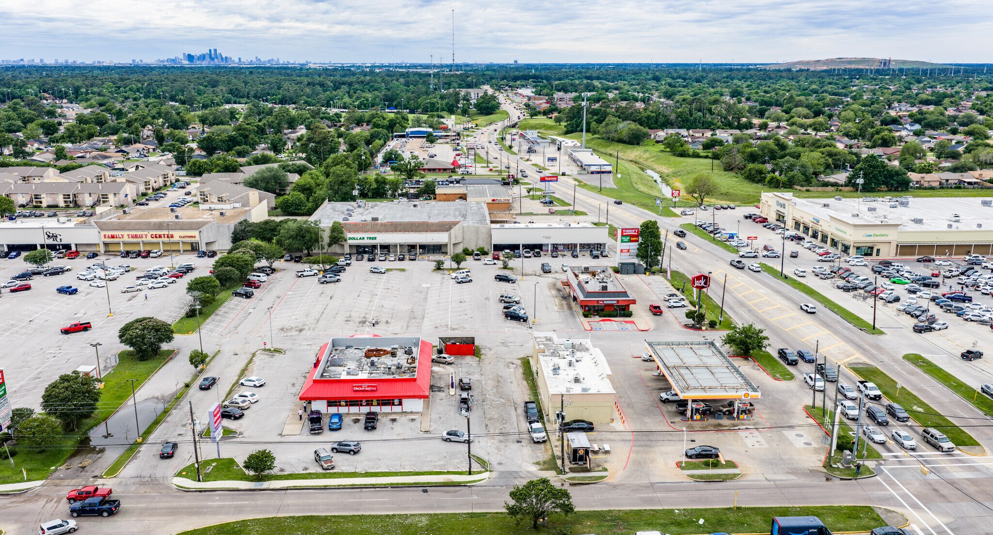 10 Uvalde Rd, Houston, TX for lease Building Photo- Image 1 of 3