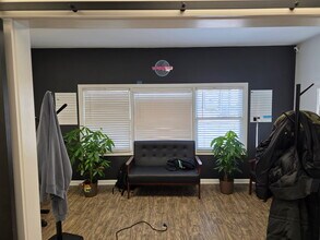 794 Broad St, Shrewsbury, NJ à louer Photo intérieure- Image 2 de 6