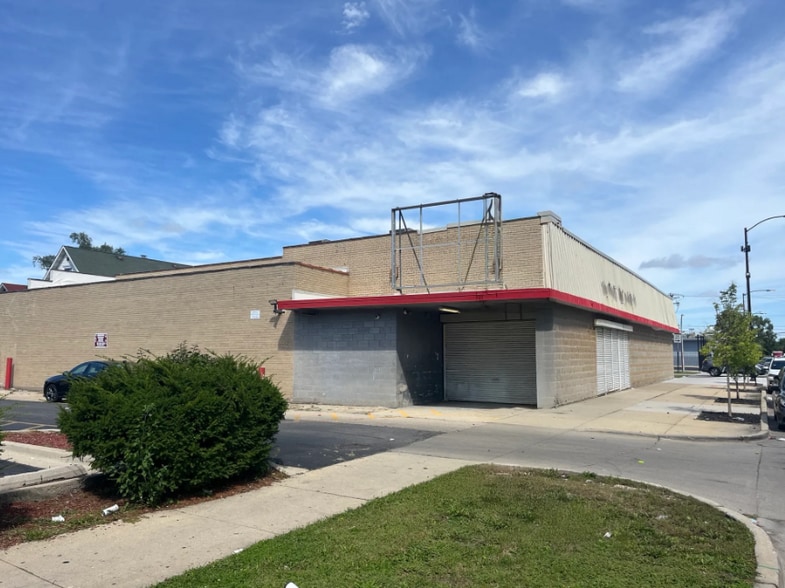 106 S Laramie Ave, Chicago, IL à vendre - Photo du bâtiment - Image 2 de 10