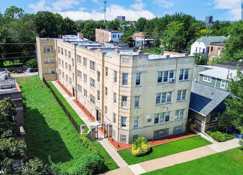 6820 S Michigan Ave, Chicago, IL à vendre - Photo du bâtiment - Image 1 de 4
