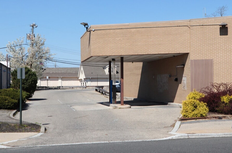 24 Main St, Toms River, NJ for lease - Building Photo - Image 3 of 40