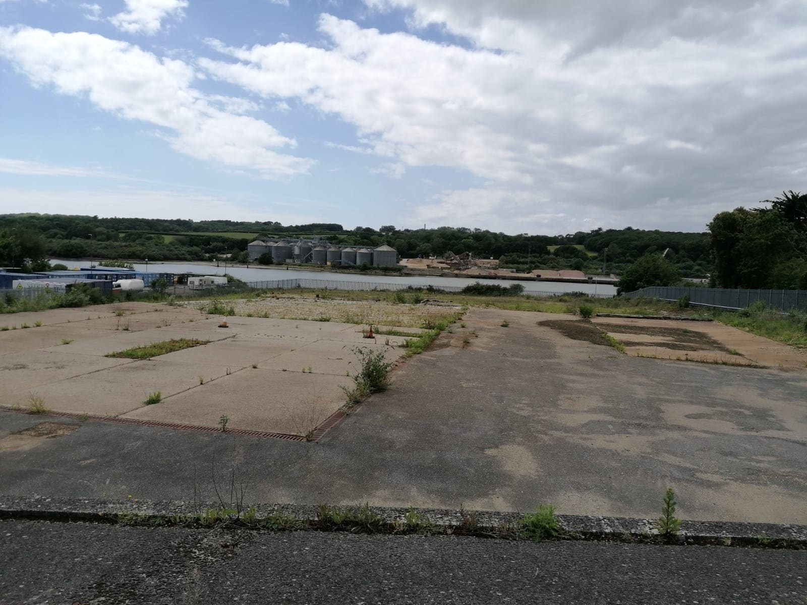 Kingston Rd, East Cowes for sale Primary Photo- Image 1 of 5