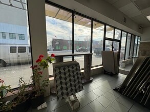 51-23 Northern Blvd, Woodside, NY à louer Photo intérieure- Image 1 de 7