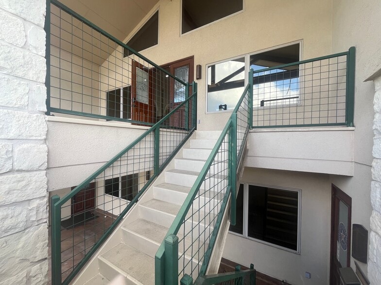 20500 Fm 1431, Lago Vista, TX à louer - Photo du bâtiment - Image 3 de 50