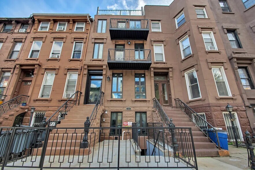 424 Jefferson Ave, Brooklyn, NY à vendre - Photo du bâtiment - Image 1 de 8