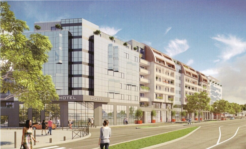 Retail in Rouen for lease - Building Photo - Image 2 of 6
