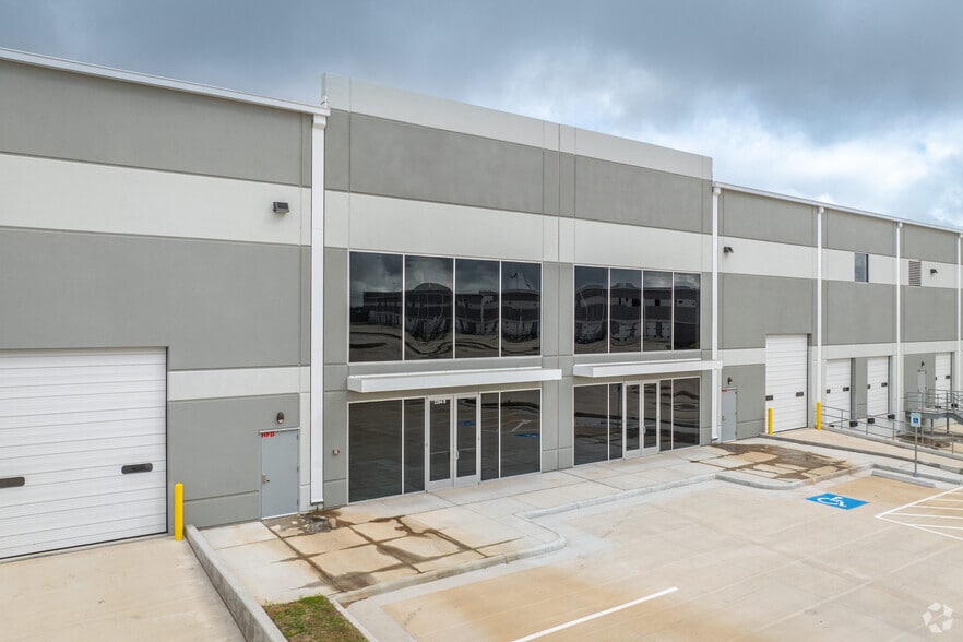 2304 Reed Rd, Houston, TX for lease - Building Photo - Image 3 of 19
