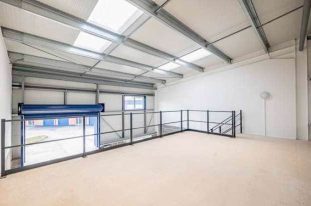 198-202 Broomhill Rd, Bristol, BST BS4 4SA - Unité 22 - - Photo intérieure - Image 1 of 3