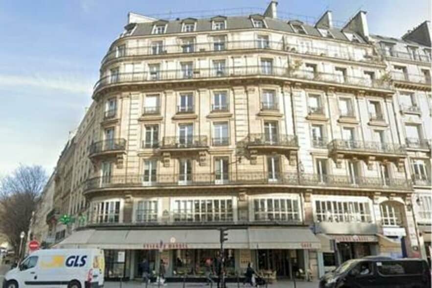 Coworking Space in Paris for lease - Building Photo - Image 1 of 11