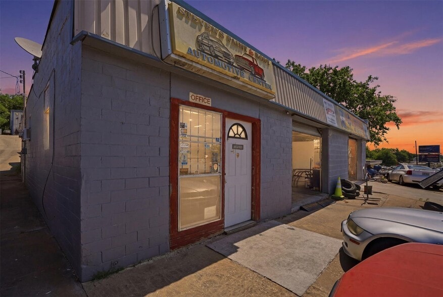 5416 Jacksboro Hwy, Fort Worth, TX for sale - Primary Photo - Image 1 of 33