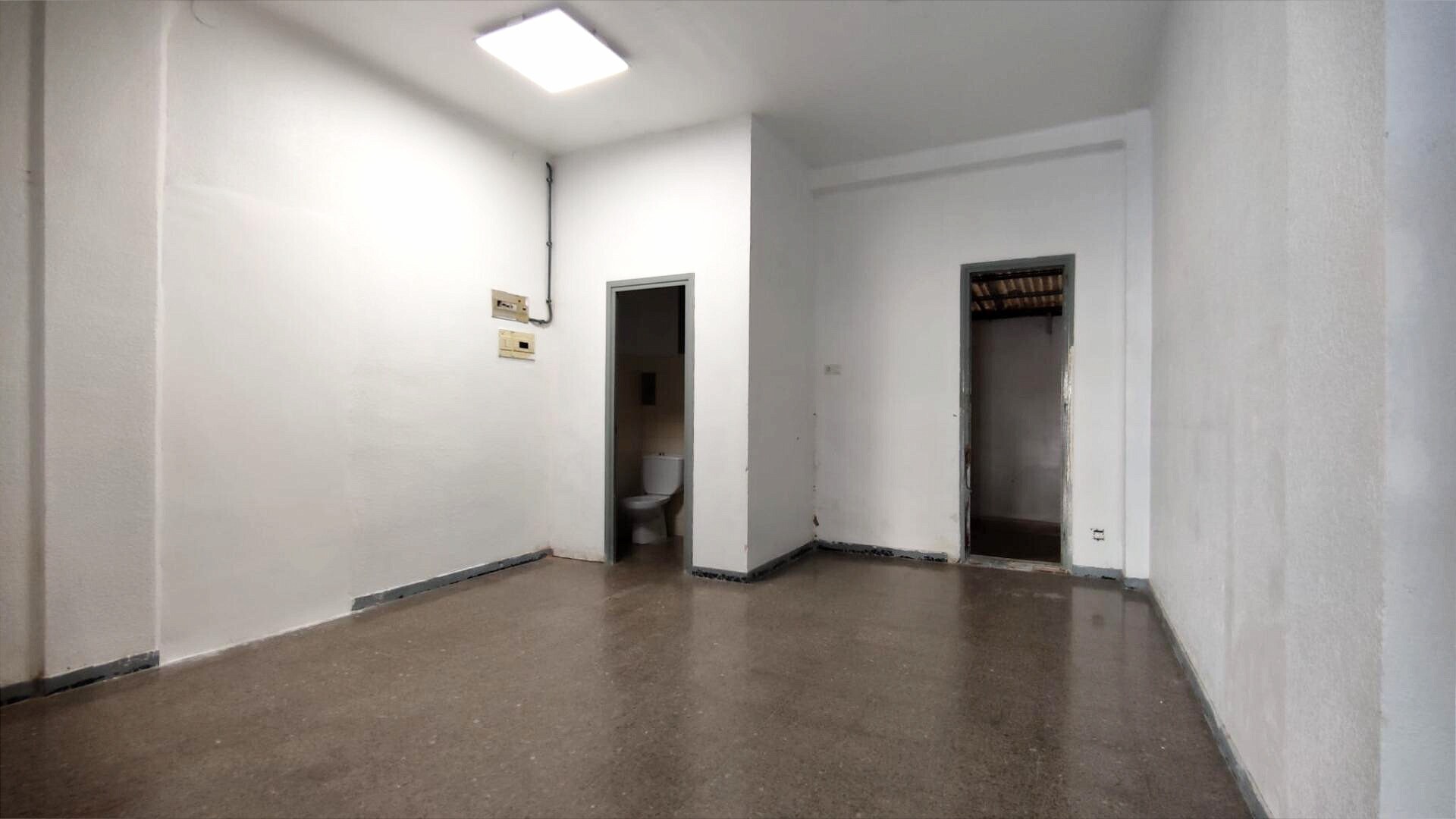 Retail in Rubí, Barcelona for lease Interior Photo- Image 1 of 3