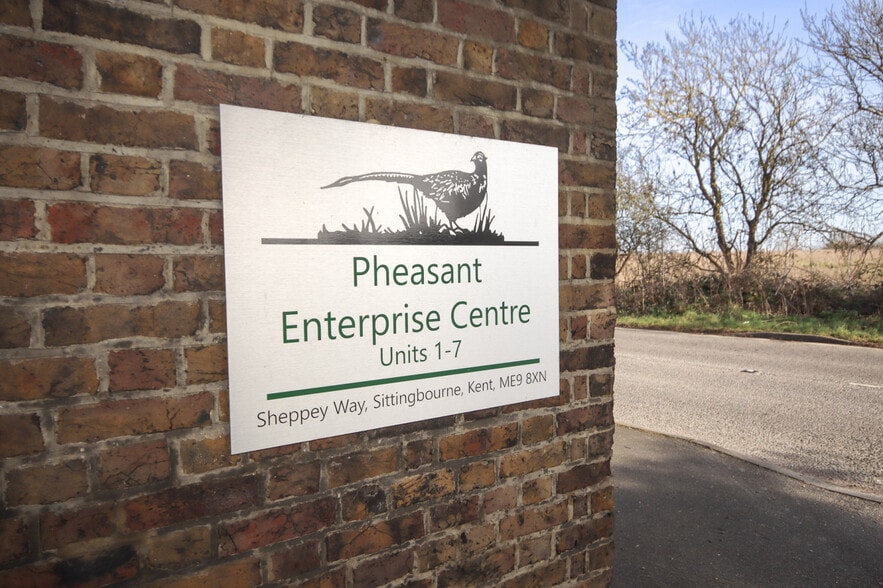 Sheppey Way, Bobbing for lease - Building Photo - Image 3 of 3