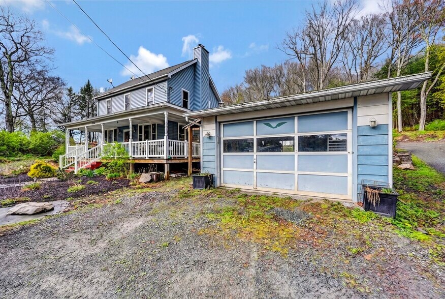 768 Texas Palmyra Hwy, Hawley, PA à vendre - Photo principale - Image 1 de 12