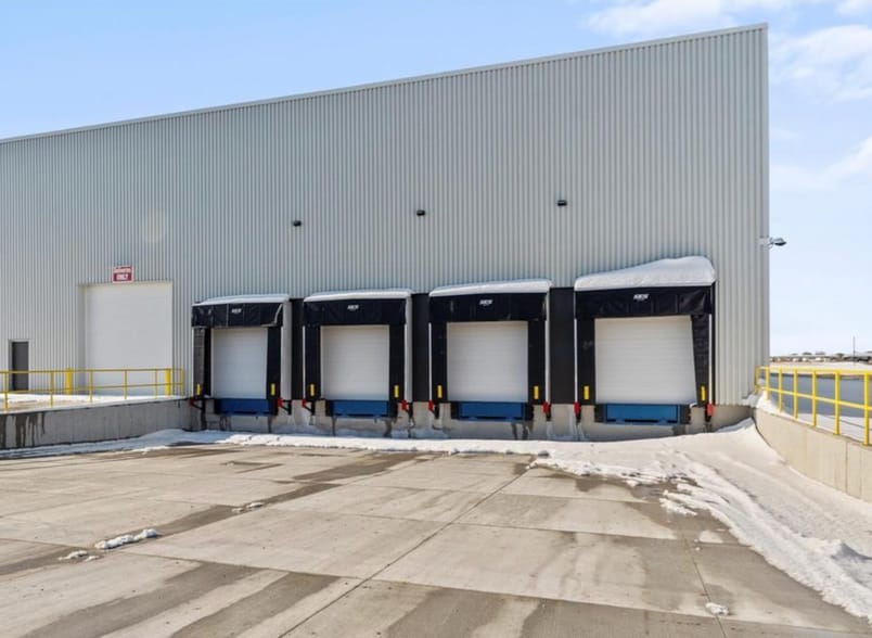 395 Patillo Rd, Tecumseh, ON for lease - Building Photo - Image 3 of 5