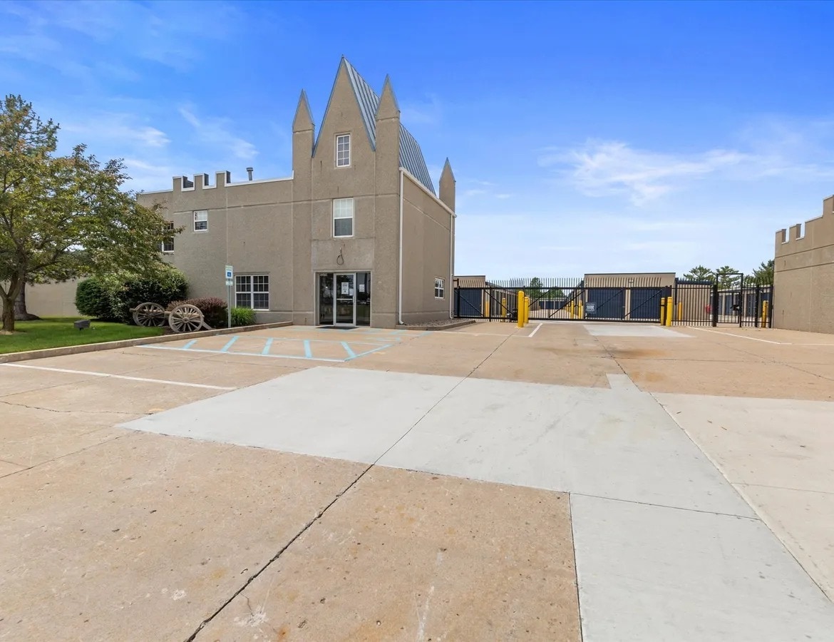 12650 Ford Dr, Fishers, IN à louer Photo principale- Image 1 de 6