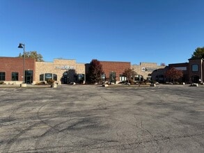 1700 Sand Acres Dr, De Pere, WI for lease Building Photo- Image 1 of 17