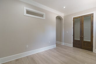 12406 Spring Cypress Rd, Tomball, TX for lease Interior Photo- Image 1 of 15