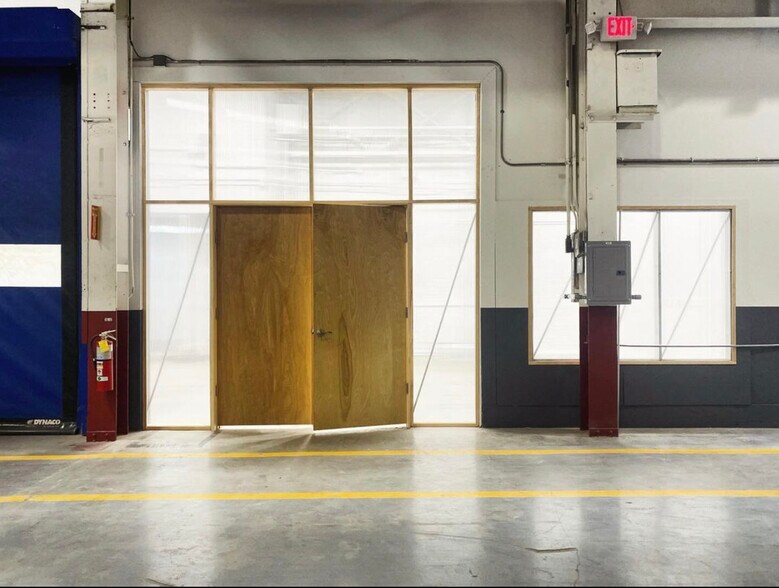 50 Sims Ave, Providence, RI à louer - Photo intérieure - Image 2 de 14