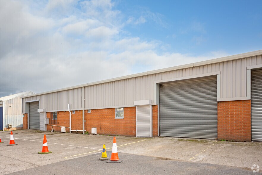 Watch House Ln, Doncaster à louer - Photo du bâtiment - Image 2 de 16