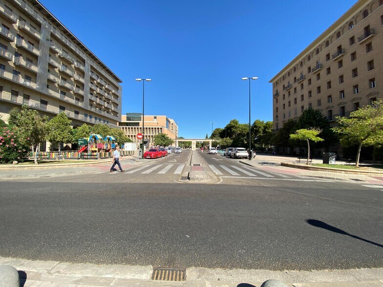 Calle Concepción Arenal, 20, Zaragoza, Zaragoza for lease - Building Photo - Image 1 of 23