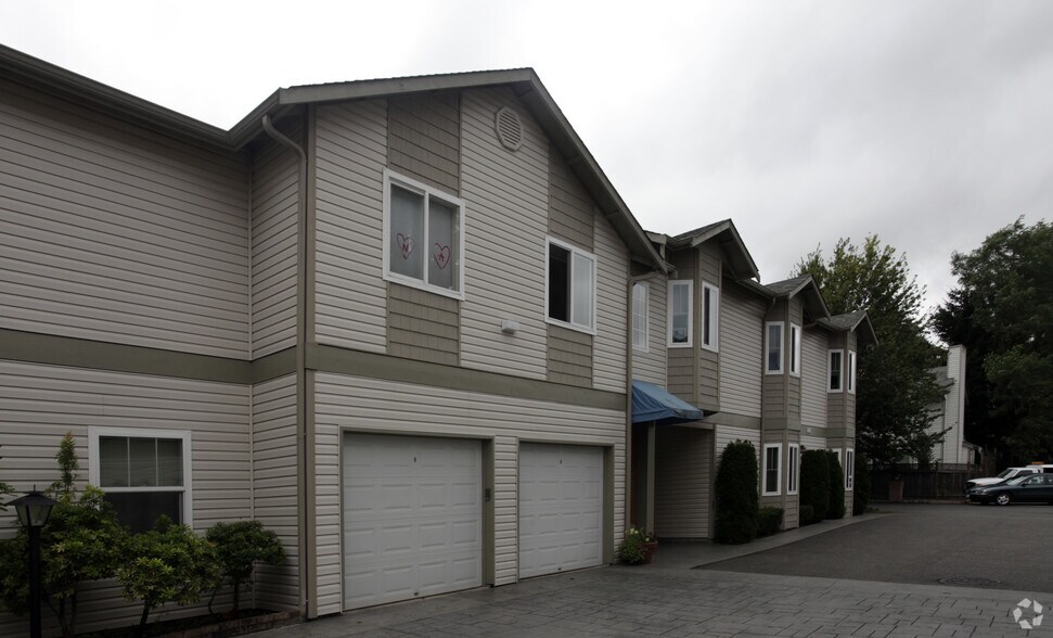 9925 NE 134th Ct, Kirkland, WA à louer - Photo du bâtiment - Image 3 de 3