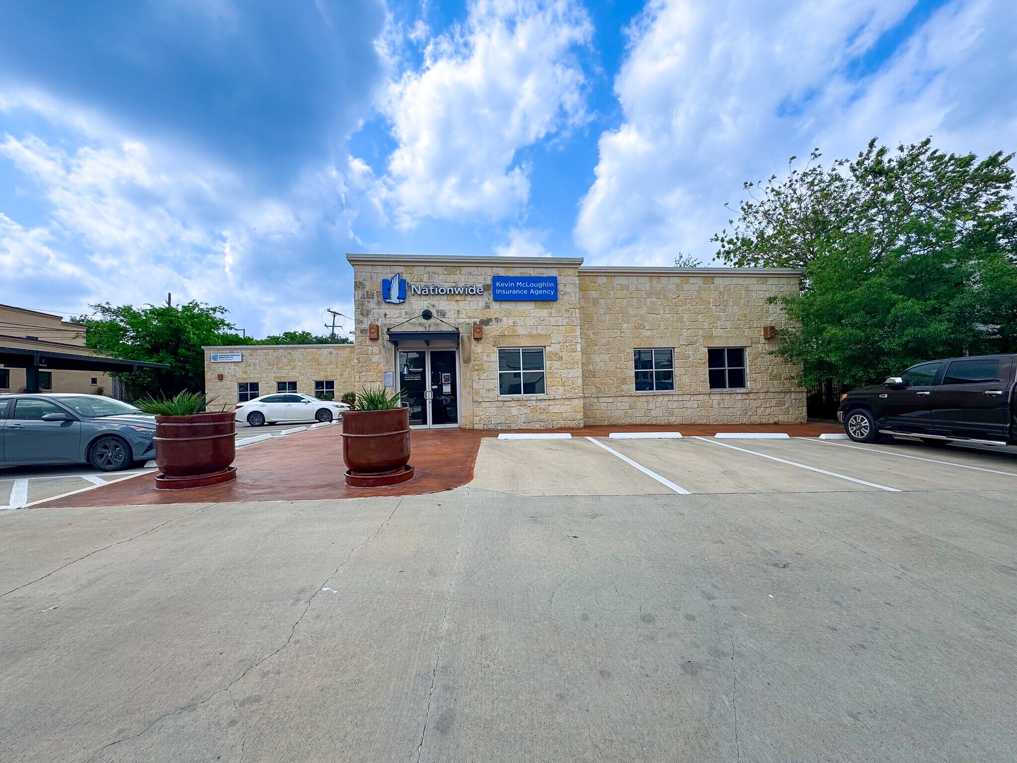 306 W Sunset Rd, San Antonio, TX à louer Photo du bâtiment- Image 1 de 10