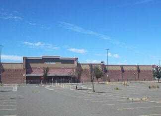 More details for 8400 Edgewater Dr, Oakland, CA - Retail for Sale