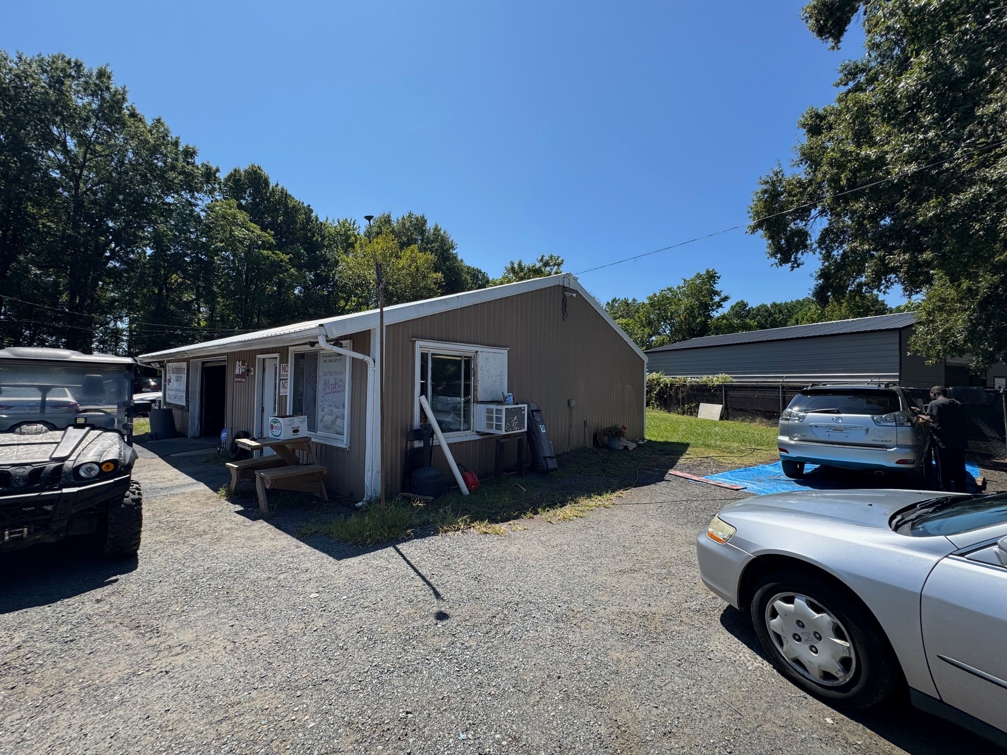 2225 W Sugar Creek Rd, Charlotte, NC for sale Building Photo- Image 1 of 19