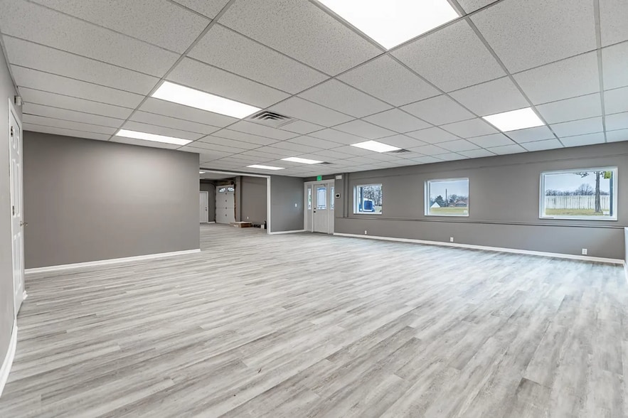 13501 Morse St, Cedar Lake, IN for lease - Interior Photo - Image 3 of 14