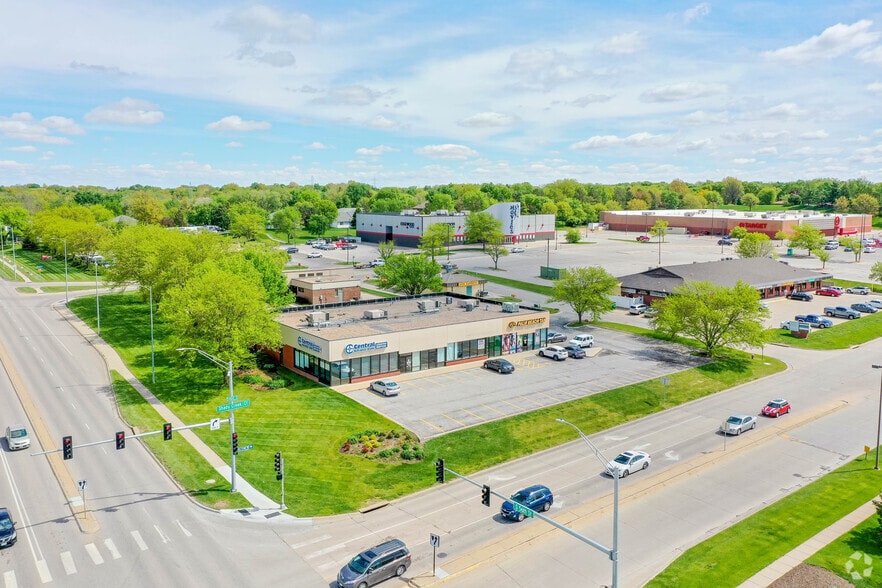 5308 S 56th St, Lincoln, NE à louer - Photo du bâtiment - Image 2 de 4