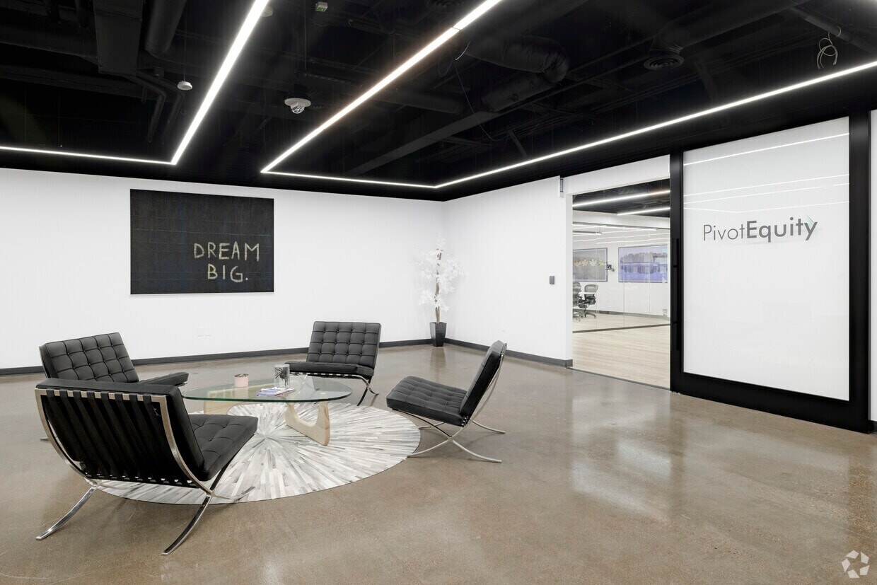 200 E Van Buren St, Phoenix, AZ à louer Photo intérieure- Image 1 de 4